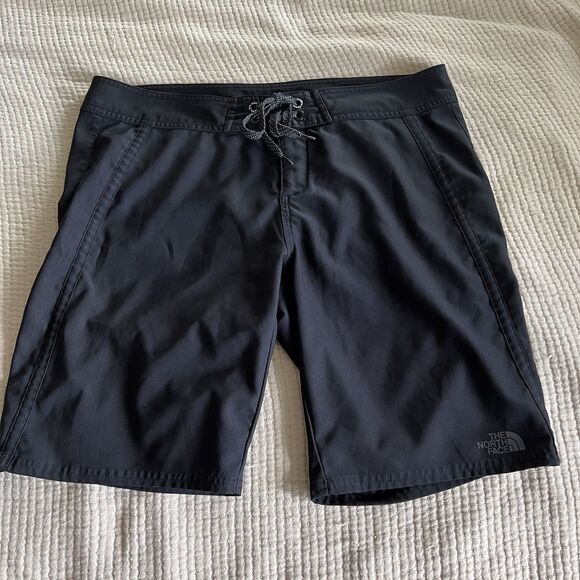 The North Face Swim Trunks Women Sz 10 Black Boardshorts 9" 100% Polyester Surf - Picture 1 of 12